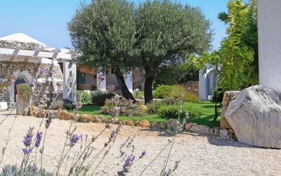 Villa Trullo - Torricella, Puglia: Automne, Balcon / Terrasse / Patio, Été, Extérieur, Extérieurs, Jardin, Printemps