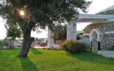 Villa Trullo - Torricella, Puglia: Automne, Balcon / Terrasse / Patio, Été, Extérieur, Extérieurs, Jardin, Printemps