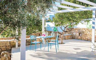 Villa Trullo - Torricella, Puglia: Automne, Balcon / Terrasse / Patio, Été, Extérieur, Extérieurs, Jardin, Printemps