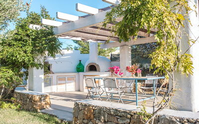 Villa Trullo - Torricella, Puglia: Automne, Balcon / Terrasse / Patio, Été, Extérieur, Extérieurs, Jardin, Printemps