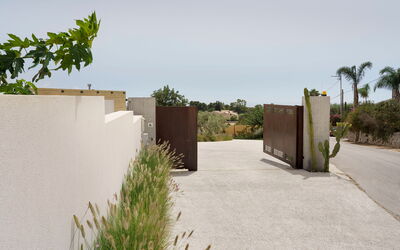 Splendida - Modica, Sicilia: Buitenkanten, Buitenshuis, Herfst, Hoofdingang, Lente, Zomer