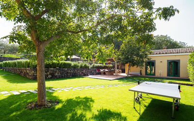 Villa Tranquilla - Randazzo, Sicilia: Automne, Été, Extérieur, Extérieurs, Jardin, Printemps