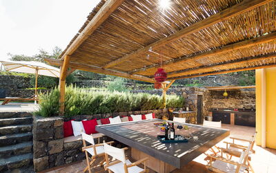 Villa Tranquilla - Randazzo, Sicilia: Automne, Balcon / Terrasse / Patio, Été, Extérieur, Extérieurs, Printemps