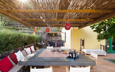 Villa Tranquilla - Randazzo, Sicilia: Automne, Balcon / Terrasse / Patio, Été, Extérieur, Extérieurs, Printemps