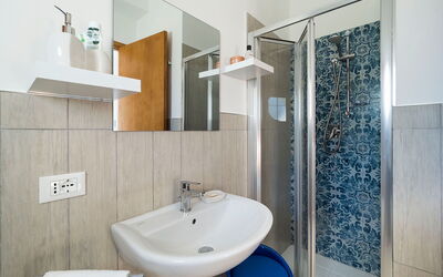 Villa Chiara - Paceco, Sicilia: Autumn, Bathroom, Spring, Summer