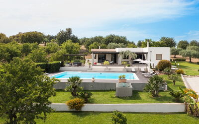 Casa Cortese - Noto, Sicilia: Autumn, Balcony / Terrace / Patio, Building Exterior, Outdoor, Pool, Spring, Summer