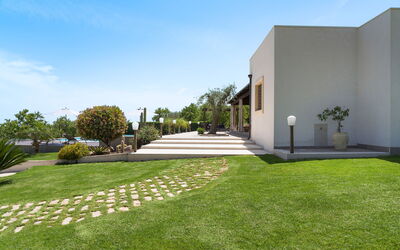 Casa Cortese - Noto, Sicilia: Autumn, Balcony / Terrace / Patio, Building Exterior, Garden, Spring, Summer