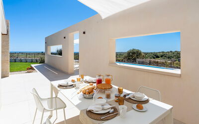 Villa Argento - Rosolini, Sicilia: Autumn, Balcony / Terrace / Patio, Building Exterior, Garden, Outdoor, Spring, Summer