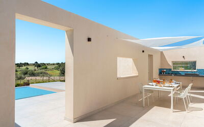 Villa Argento - Rosolini, Sicilia: Autumn, Balcony / Terrace / Patio, Building Exterior, Garden, Outdoor, Pool, Spring, Summer