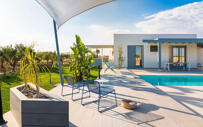 Casa Colori - Noto, Sicilia: Autumn, Garden, Pool, Spring, Summer