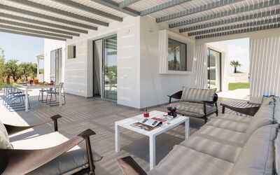 Casa Colori - Noto, Sicilia: Autumn, Balcony / Terrace / Patio, Building Exterior, Outdoor, Spring, Summer