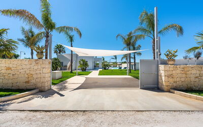 Villa le Palme - Noto, Sicilia: Balkon / terras / patio, Buitenkanten, Buitenshuis, Herfst, Lente, Tuin, Zomer