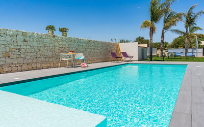 Villa le Palme - Noto, Sicilia: Balkon / terras / patio, Buitenkanten, Buitenshuis, Herfst, Lente, Zomer, zwembad