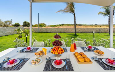 Villa le Palme - Noto, Sicilia: Balkon / terras / patio, Buitenkanten, Buitenshuis, Herfst, Lente, Tuin, Zomer