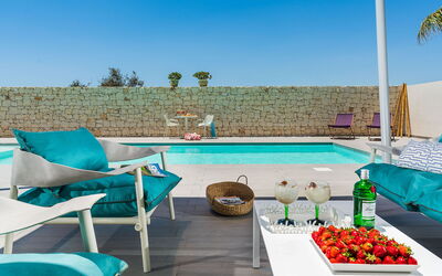 Villa le Palme - Noto, Sicilia: Balkon / terras / patio, Buitenkanten, Buitenshuis, Herfst, Lente, Zomer, zwembad