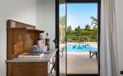 Villa Decorosa: Herfst, Lente, Lunchroom, Zomer, zwembad