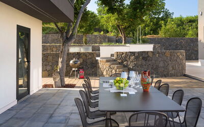 Villa Decorosa: Balkon / terras / patio, Buitenkanten, Buitenshuis, Herfst, Lente, Zomer