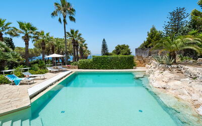 Villa Diamante - Siracusa, Sicilia: Autumn, Balcony / Terrace / Patio, Building Exterior, Outdoor, Pool, Spring, Summer