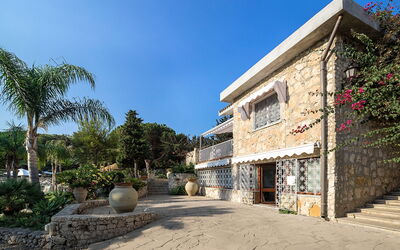 Villa Diamante - Siracusa, Sicilia: Autumn, Balcony / Terrace / Patio, Building Exterior, Outdoor, Spring, Summer