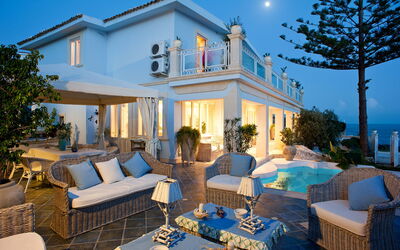 Villa Amena - Siracusa, Sicilia: Autumn, Balcony / Terrace / Patio, Building Exterior, Outdoor, Pool, Spring, Summer