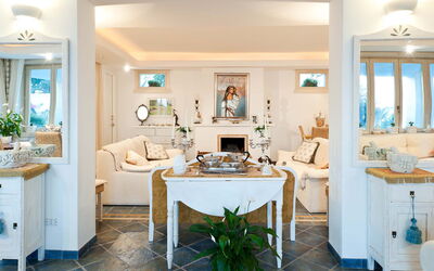 Villa Amena - Siracusa, Sicilia: Autumn, Dining Room, Living Room, Spring, Summer