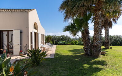 Villa Casale: Buitenkanten, Buitenshuis, Tuin