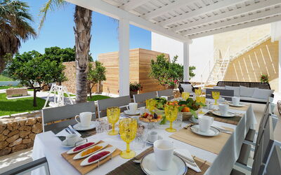 Casa Ocra - Misiliscemi, Sicilia: Autumn, Balcony / Terrace / Patio, Building Exterior, Outdoor, Spring, Summer