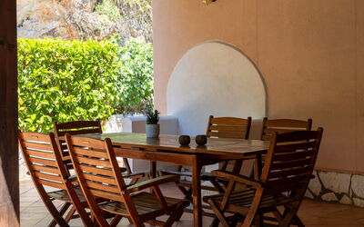 Villa Petra: Balcony / Terrace / Patio