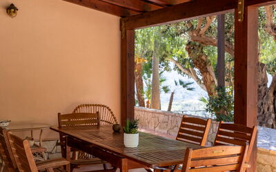 Villa Petra: Balcony / Terrace / Patio