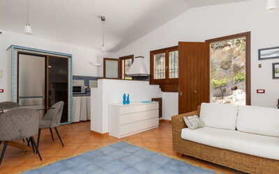 Villa Petra: Dining Room, Living Room