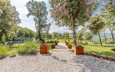 Chateau la Siroque: Buitenkanten, Buitenshuis, Tuin