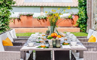 Chateau la Siroque: Buitenkanten, Buitenshuis