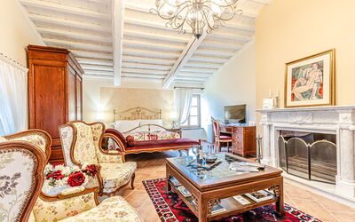 Chateau la Siroque: Woonkamer