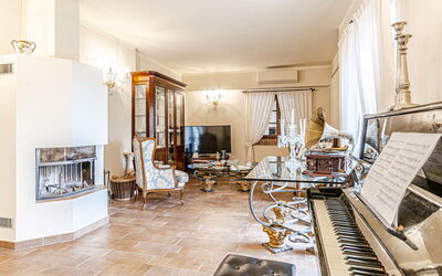 Chateau la Siroque: Woonkamer