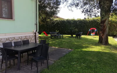 Franco House with Pool: Autumn, Garden, Spring, Summer