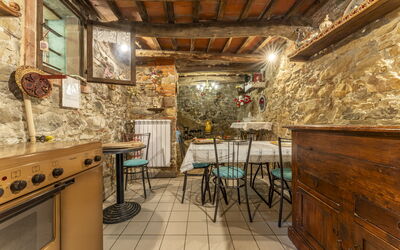 La Casa di Elda, Holiday Home with Pool, Uzzano, T: Herfst, Keuken, Lente, Lunchroom, Zomer