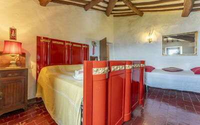 La Casa di Elda, Holiday Home with Pool, Uzzano, T: Herfst, Lente, slaapkamer, Zomer