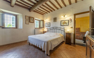 La Casa di Elda, Holiday Home with Pool, Uzzano, T: Herfst, Lente, slaapkamer, Zomer