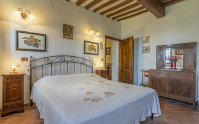 La Casa di Elda, Holiday Home with Pool, Uzzano, T: Herfst, Lente, slaapkamer, Zomer