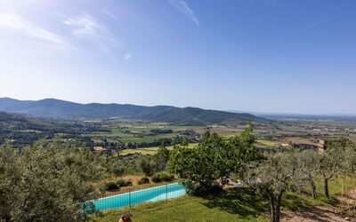 Casale della Torre: bassin, Extérieur, Jardin, Vues
