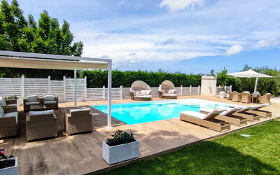 Villa Tagliaferri: Tuin, zwembad