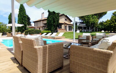 Villa Tagliaferri: Tuin, zwembad