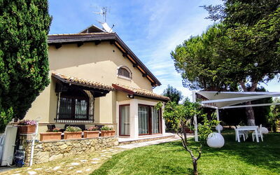 Villa Tagliaferri: Buitenkanten, Tuin