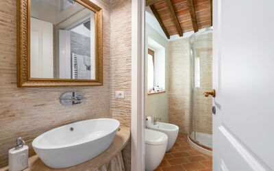 Vineyard'S Cottage with Pool, Ac, Wifi - Siena: Automne, Été, Printemps, Salle de bain