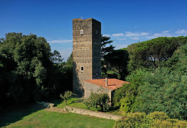 Torre Delle Cornacchie: Principale