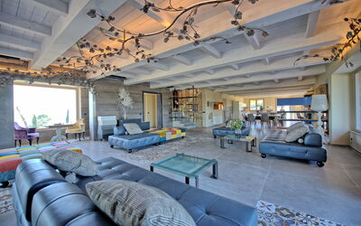 Villa Campana: Woonkamer