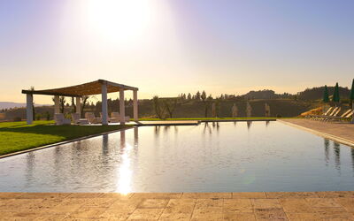 Villa Campana: Buitenshuis, Tuin, Zomer, zwembad