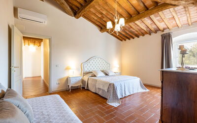 Peccioli Villa with Private Pool, Ac and Privacy: Herfst, Lente, slaapkamer, Zomer