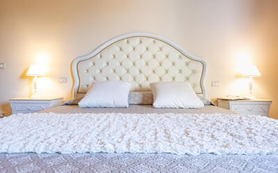 Peccioli Villa with Private Pool, Ac and Privacy: Herfst, Lente, slaapkamer, Zomer