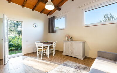 Peccioli Villa with Private Pool, Ac and Privacy: Herfst, Keuken, Lente, Woonkamer, Zomer